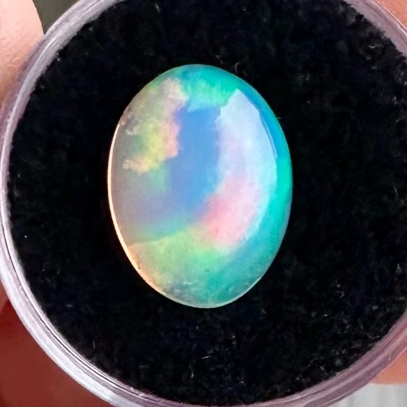 Kay Jewelers Jewelry - 🌈 ROLLING FLASH 4.5ct Natural Ethiopian Opal - Oval Cabochon